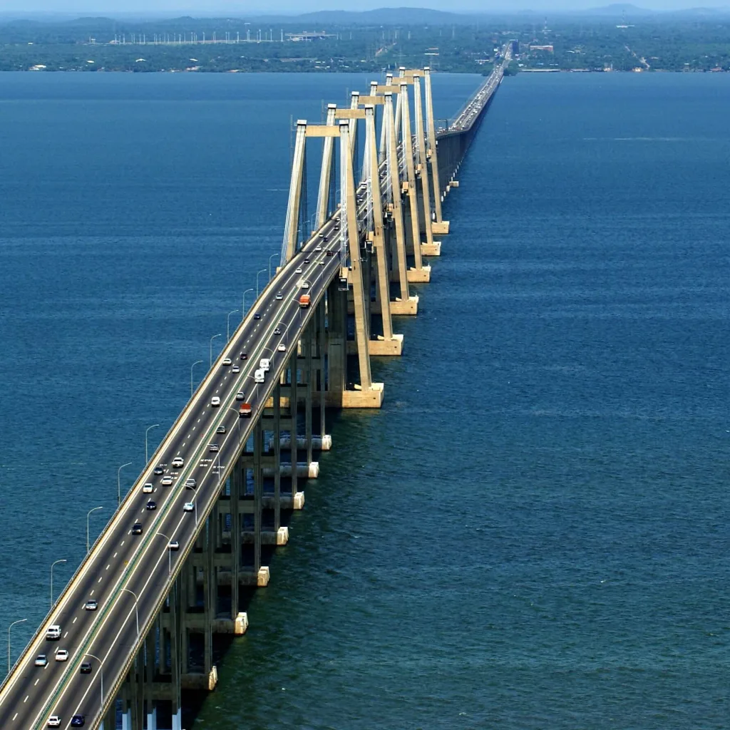 Ponte sul lago di Maracaibo